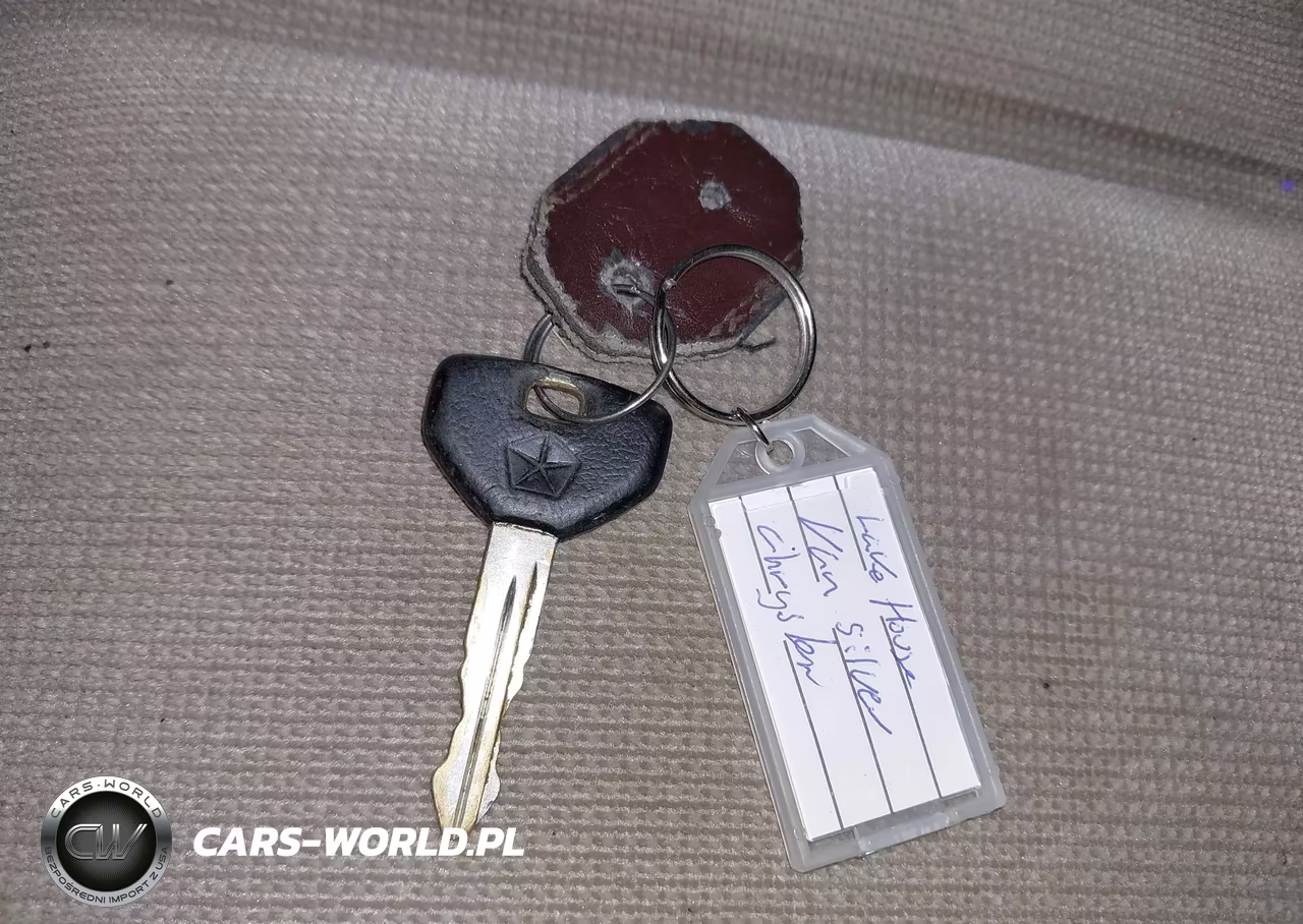 1995 Plymouth Voyager VIN:2P4FH2539SR199247 - 11