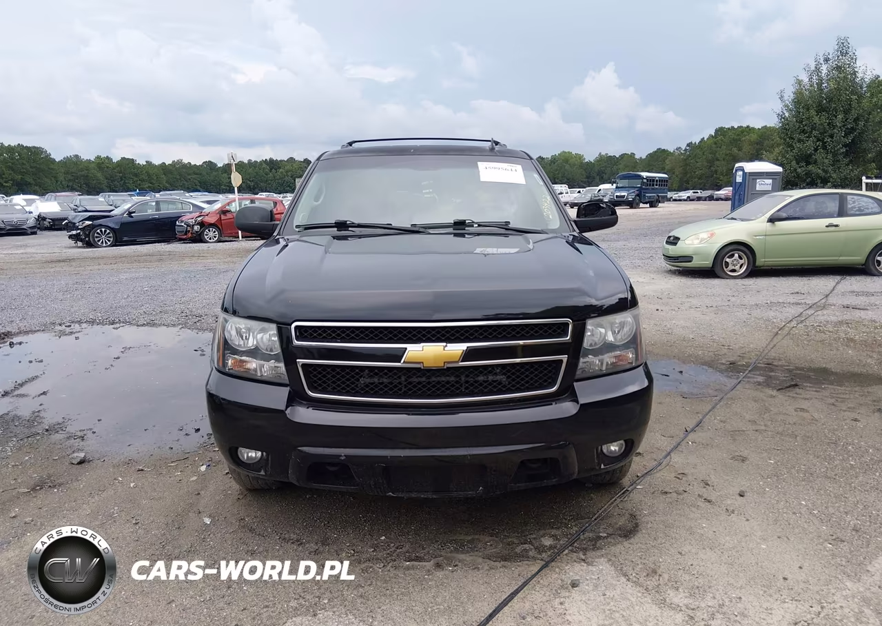 2013 Chevrolet Tahoe Lt VIN:1GNSKBE09DR203422 - 10