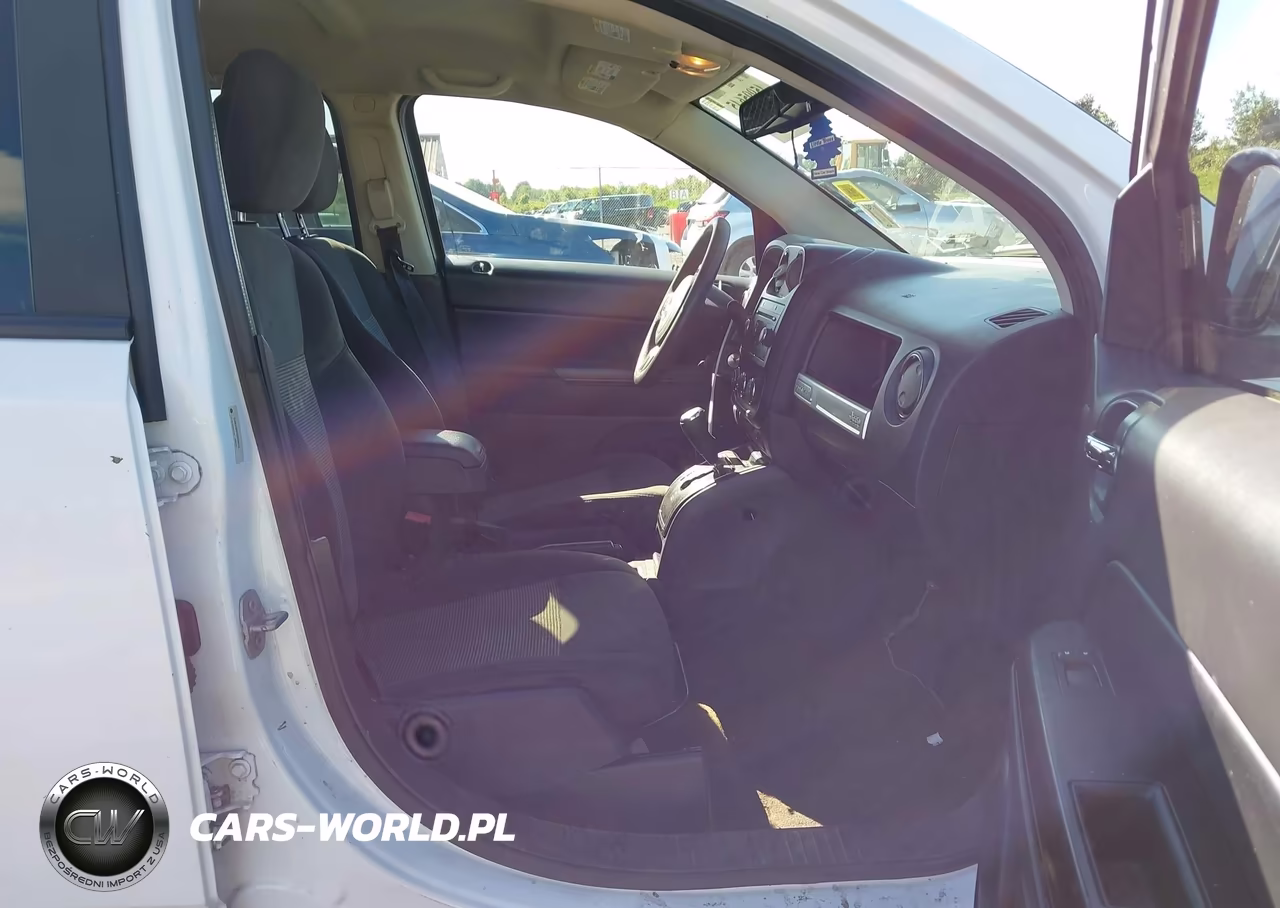 2016 Jeep Compass Sport VIN:1C4NJDBB3GD596426 - 5