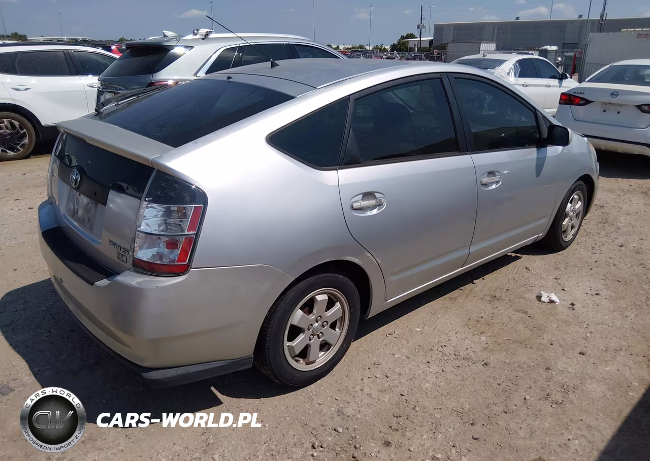 2005 Toyota Prius VIN:JTDKB22U557010813 - 4
