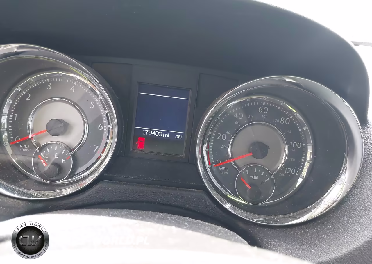 2011 Chrysler Town & Country Touring-L VIN:2A4RR8DG6BR782262 - 7