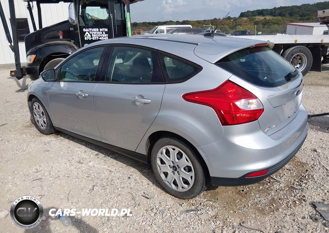 2012 Ford Focus Se VIN:1FAHP3K27CL313067 - 3