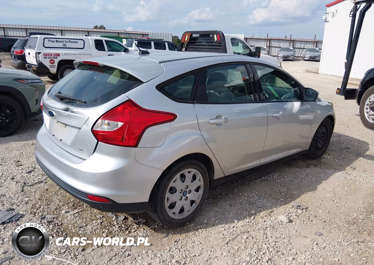 2012 Ford Focus Se VIN:1FAHP3K27CL313067 - 4