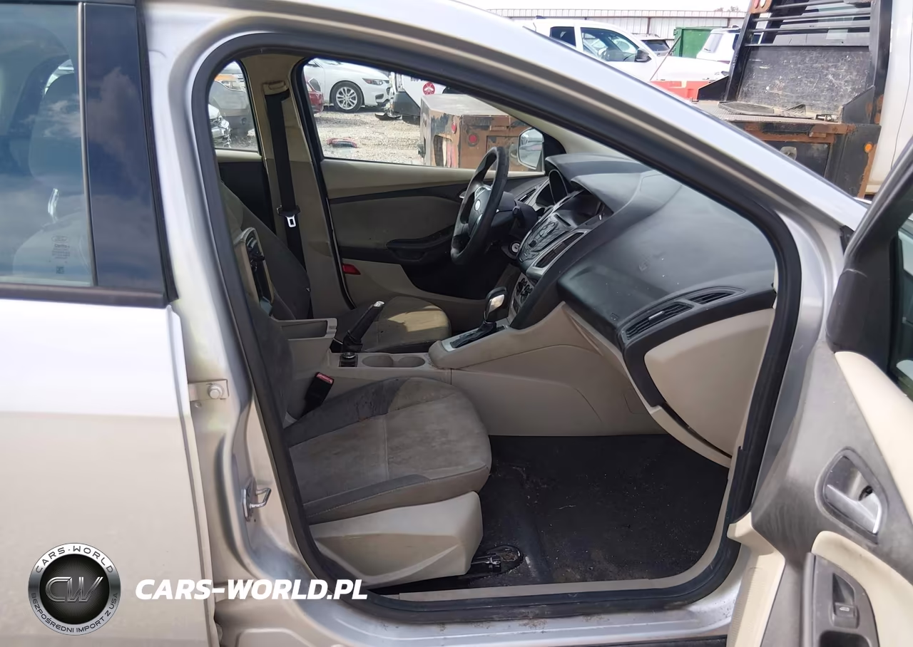 2012 Ford Focus Se VIN:1FAHP3K27CL313067 - 5
