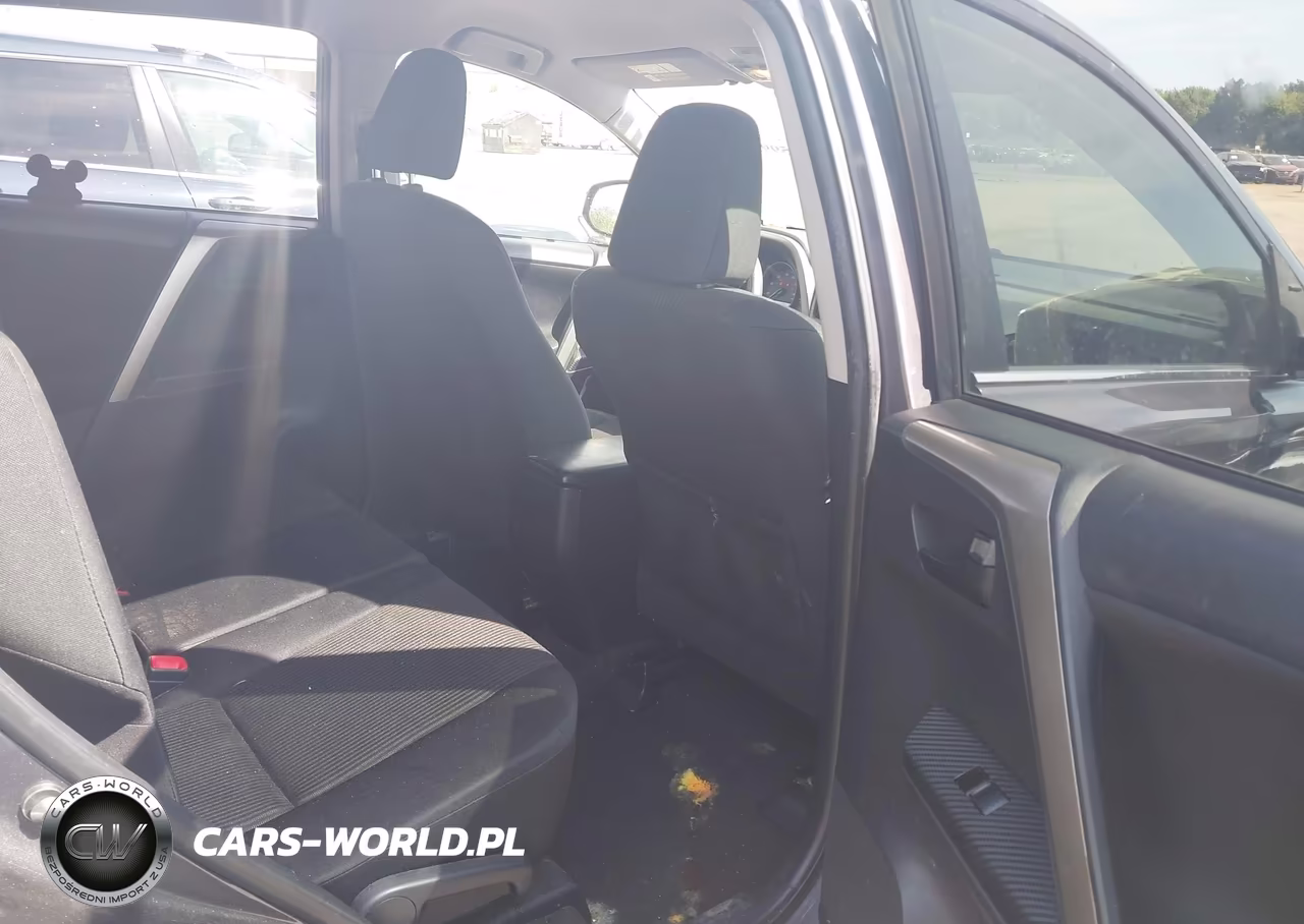 2015 Toyota Rav4 Le VIN:JTMBFREV3FJ035795 - 8