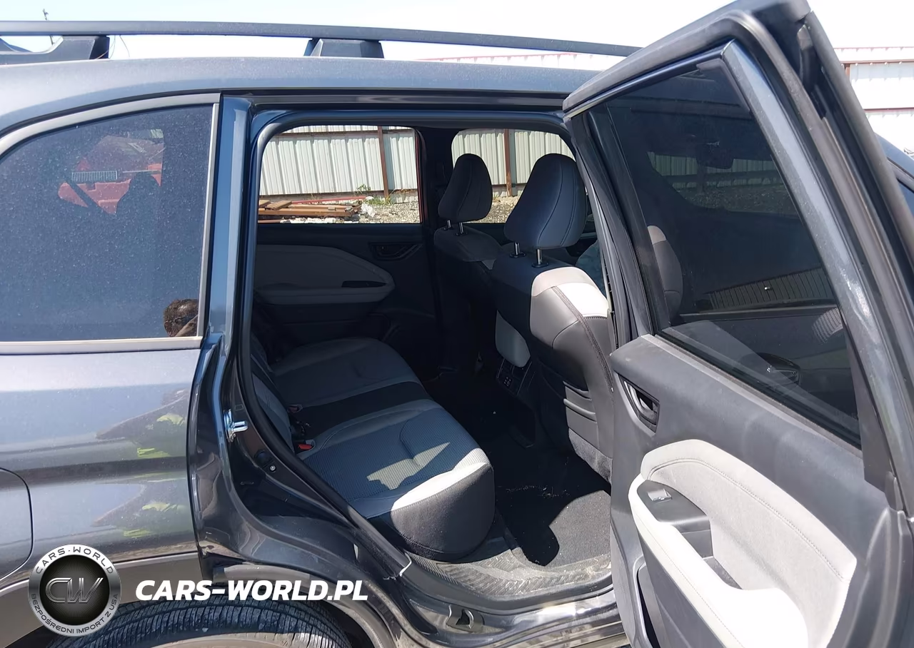 2025 Subaru Forester Premium Hybrid VIN:JF2SLSED6SH406619 - 8
