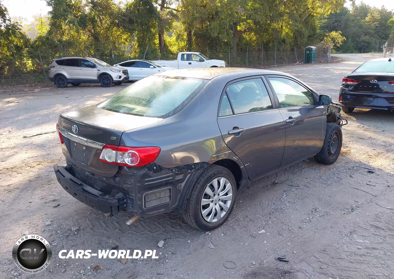 2013 Toyota Corolla Le VIN:5YFBU4EE5DP182427 - 4