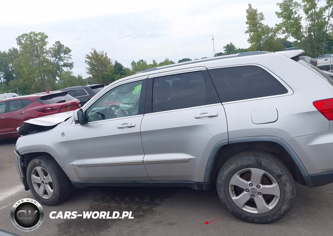 2011 Jeep Grand Cherokee Laredo VIN:1J4RR4GTXBC679548 - 14