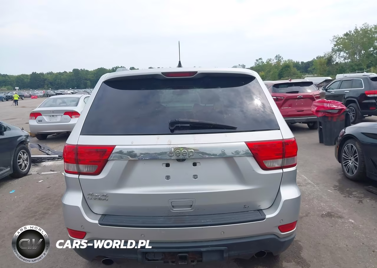 2011 Jeep Grand Cherokee Laredo VIN:1J4RR4GTXBC679548 - 16