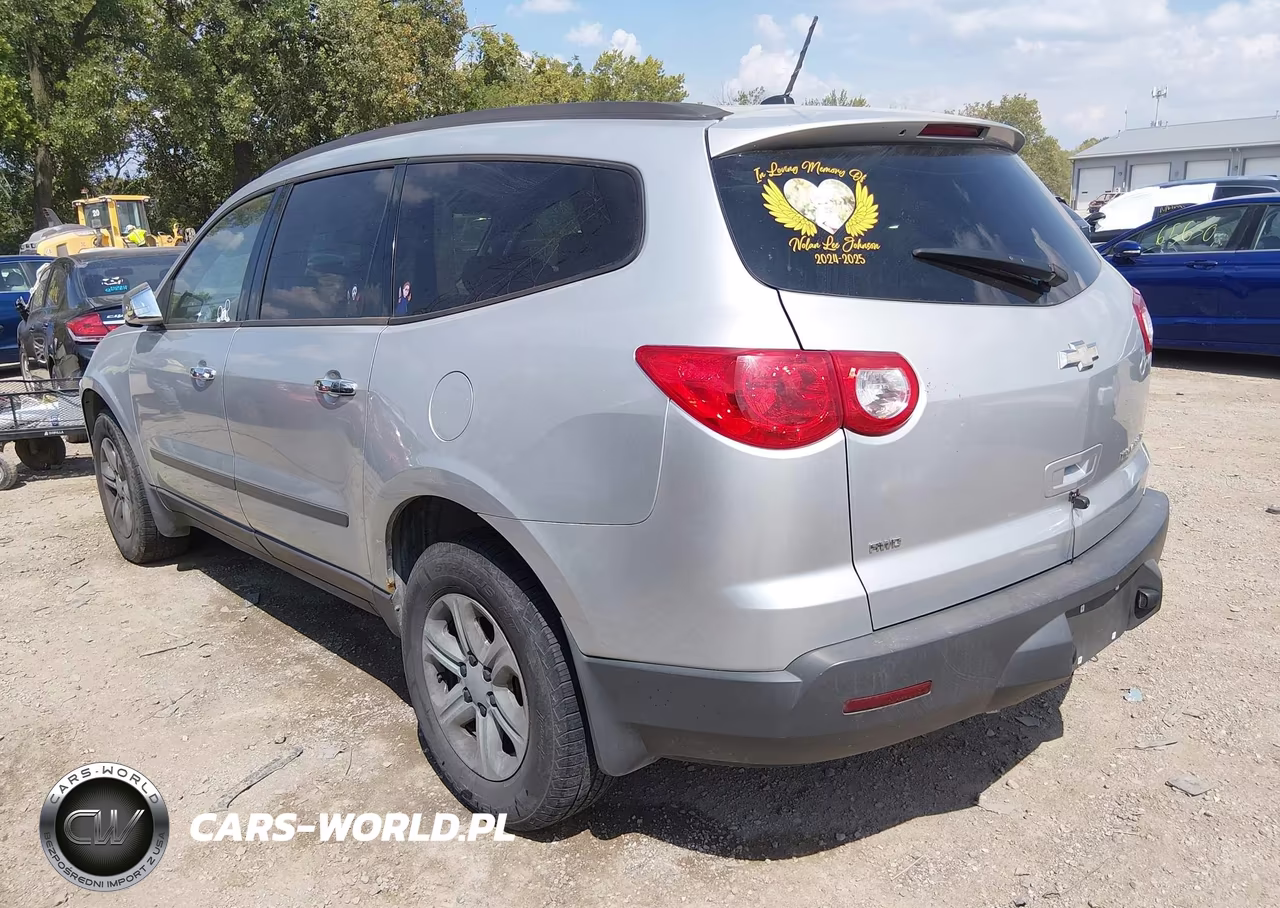 2011 Chevrolet Traverse Ls VIN:1GNKVFED7BJ345281 - 3