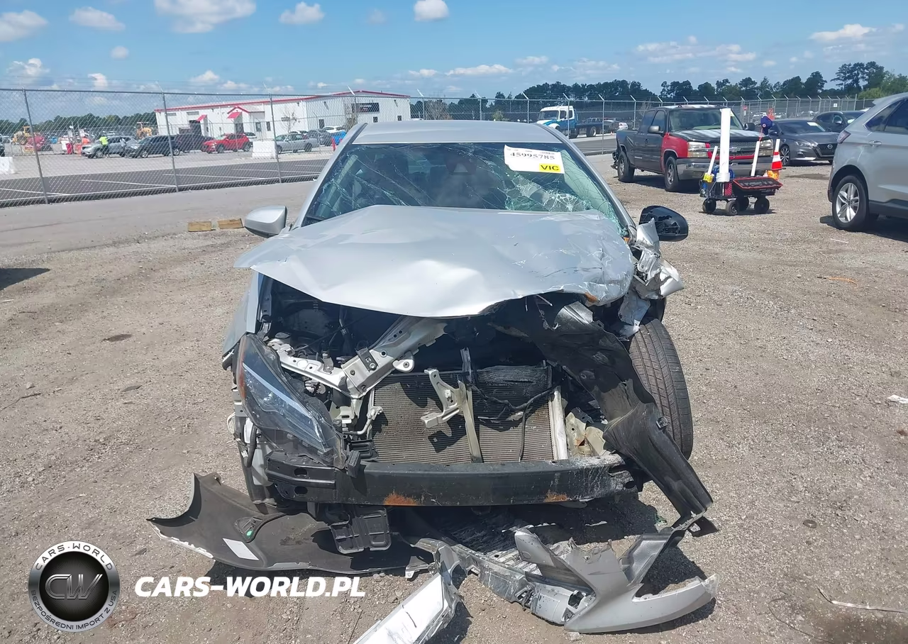 2018 Toyota Corolla L VIN:5YFBURHE2JP764926 - 13