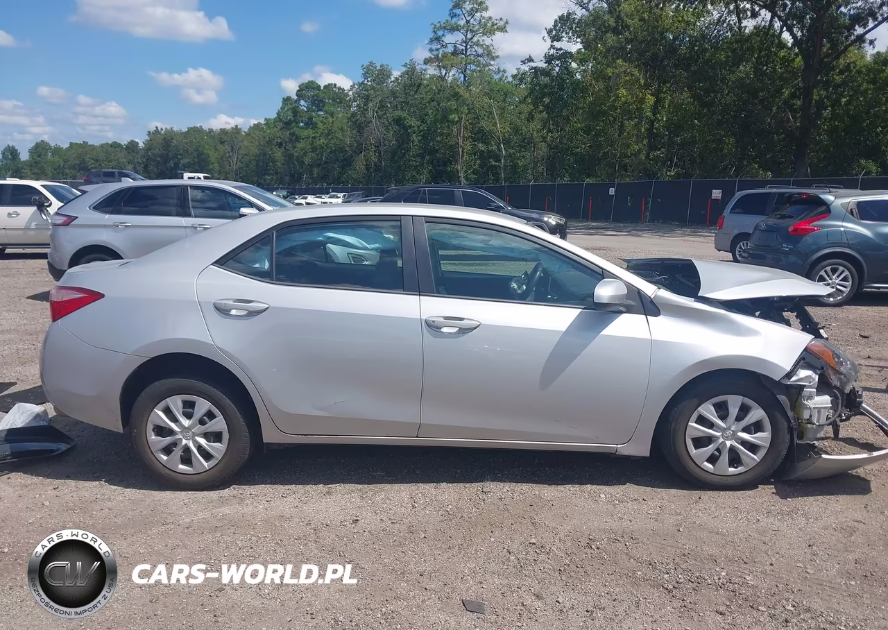 2018 Toyota Corolla L VIN:5YFBURHE2JP764926 - 14