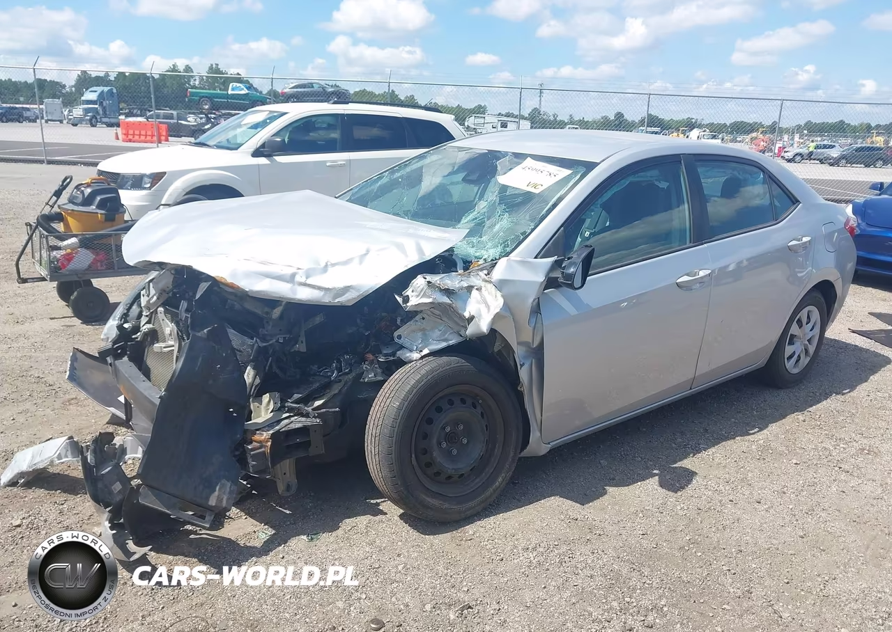 2018 Toyota Corolla L VIN:5YFBURHE2JP764926 - 2