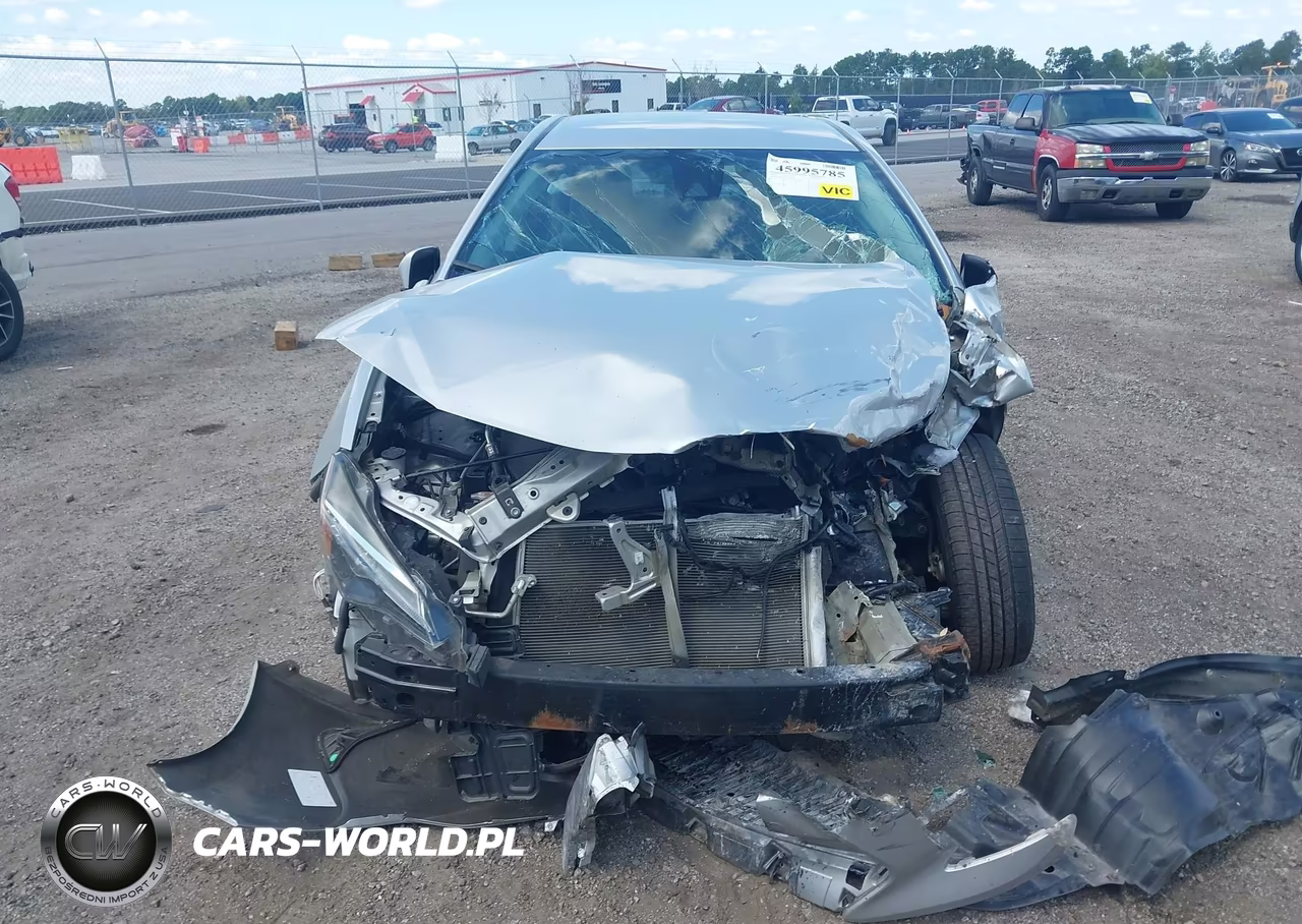 2018 Toyota Corolla L VIN:5YFBURHE2JP764926 - 6