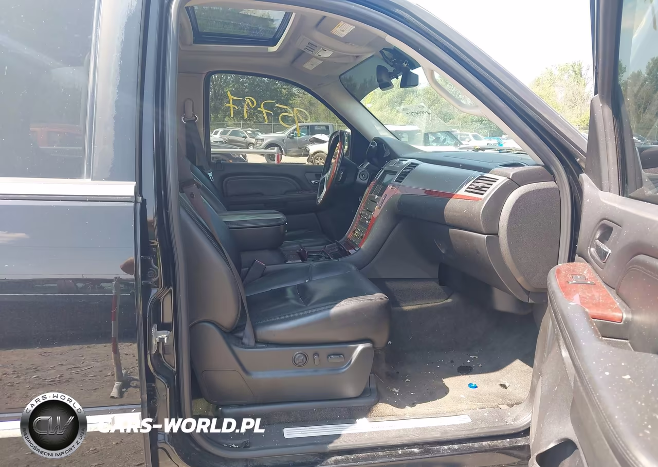2008 Cadillac Escalade VIN:1GYFK63868R244858 - 5