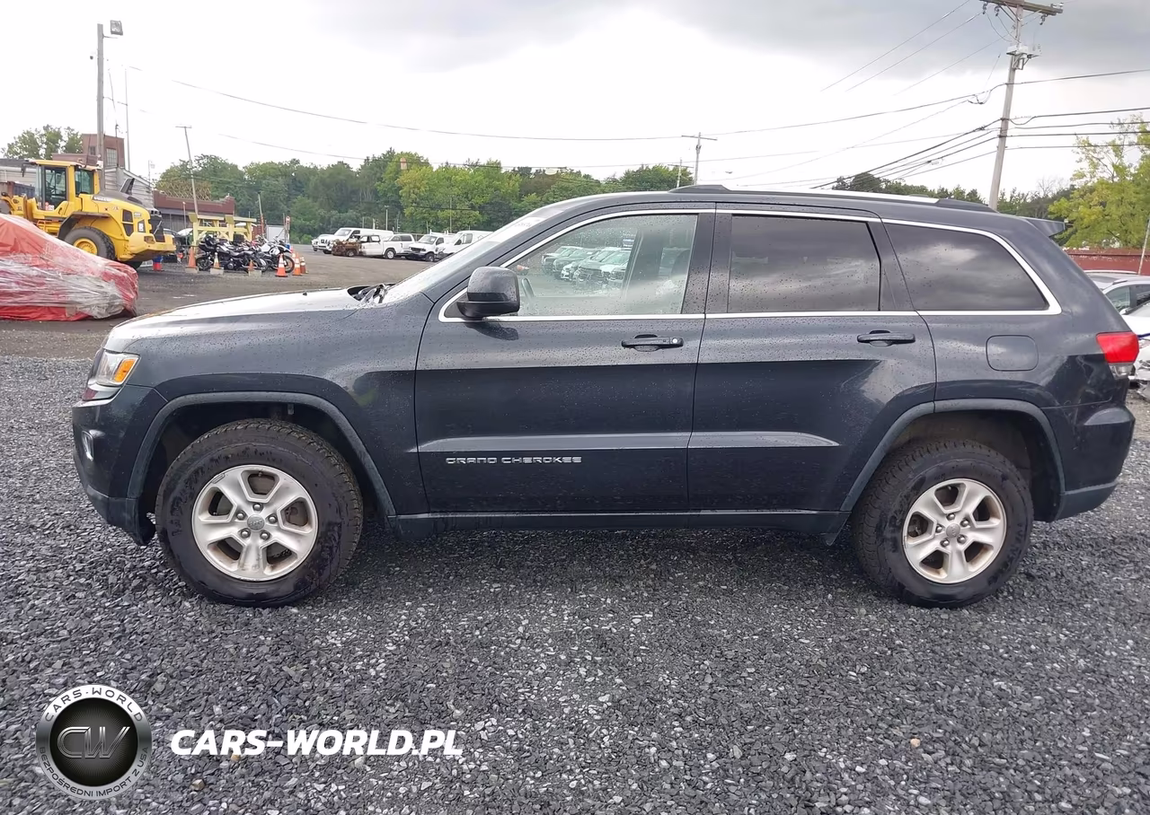 2015 Jeep Grand Cherokee Laredo VIN:1C4RJFAG5FC853021 - 14