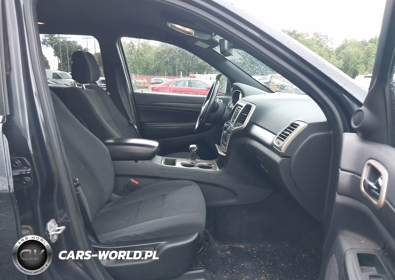 2015 Jeep Grand Cherokee Laredo VIN:1C4RJFAG5FC853021 - 5