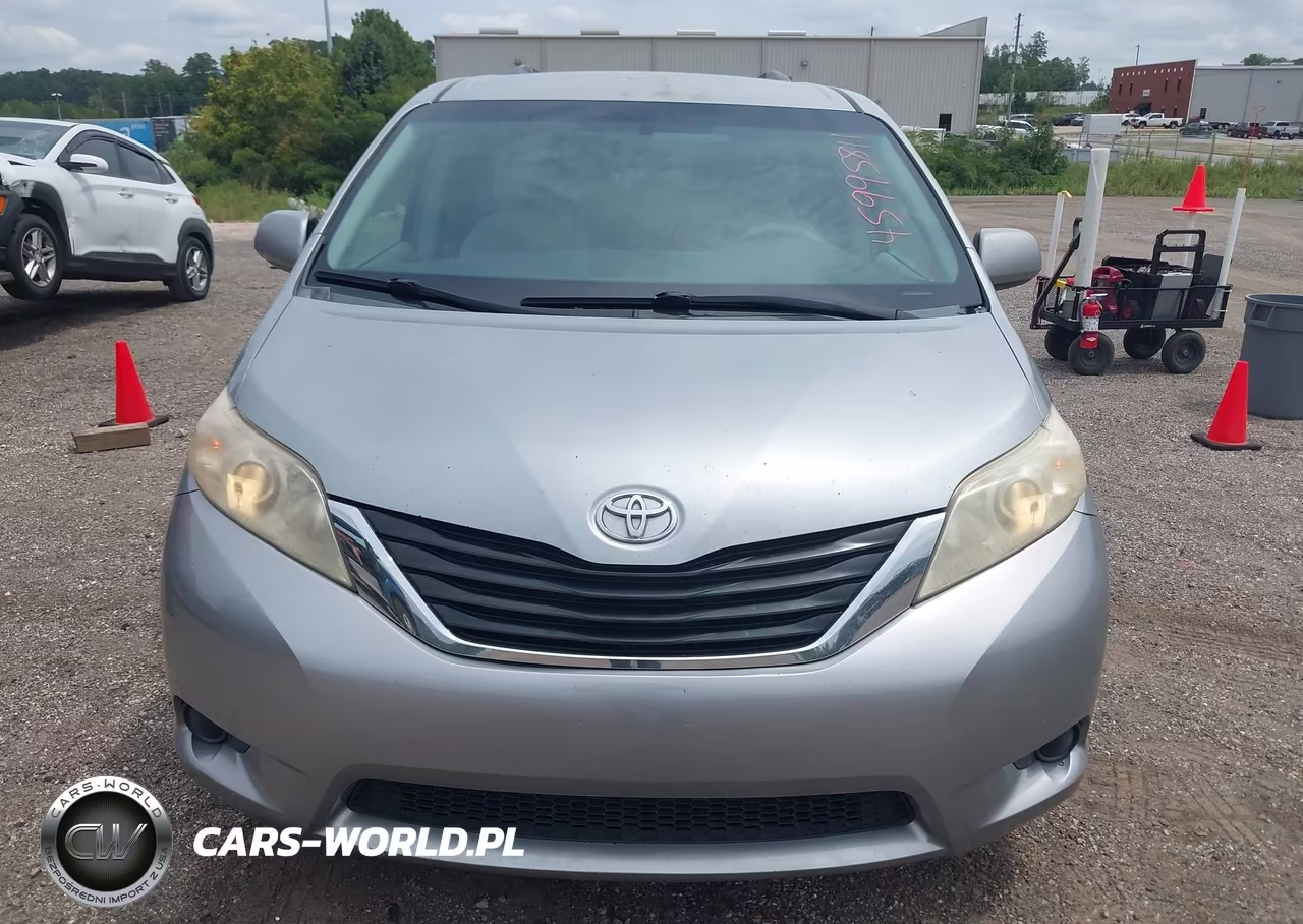2012 Toyota Sienna Le V6 8 Passenger VIN:5TDKK3DC2CS179751 - 12