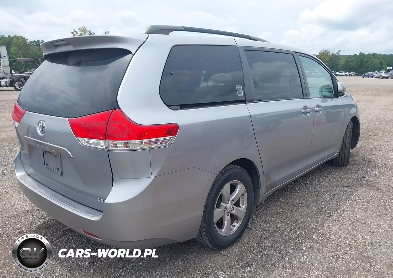 2012 Toyota Sienna Le V6 8 Passenger VIN:5TDKK3DC2CS179751 - 4