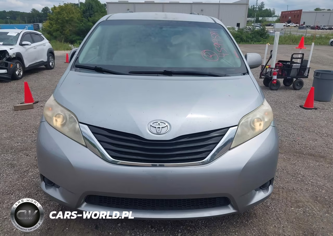 2012 Toyota Sienna Le V6 8 Passenger VIN:5TDKK3DC2CS179751 - 6