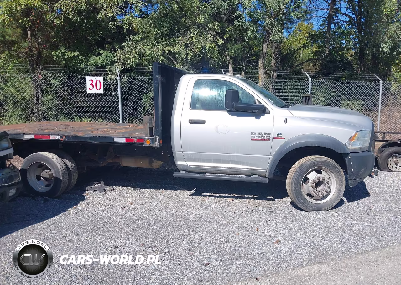 2015 Ram 5500 Chassis Tradesman-Slt VIN:3C7WRMBL3FG577983 - 13