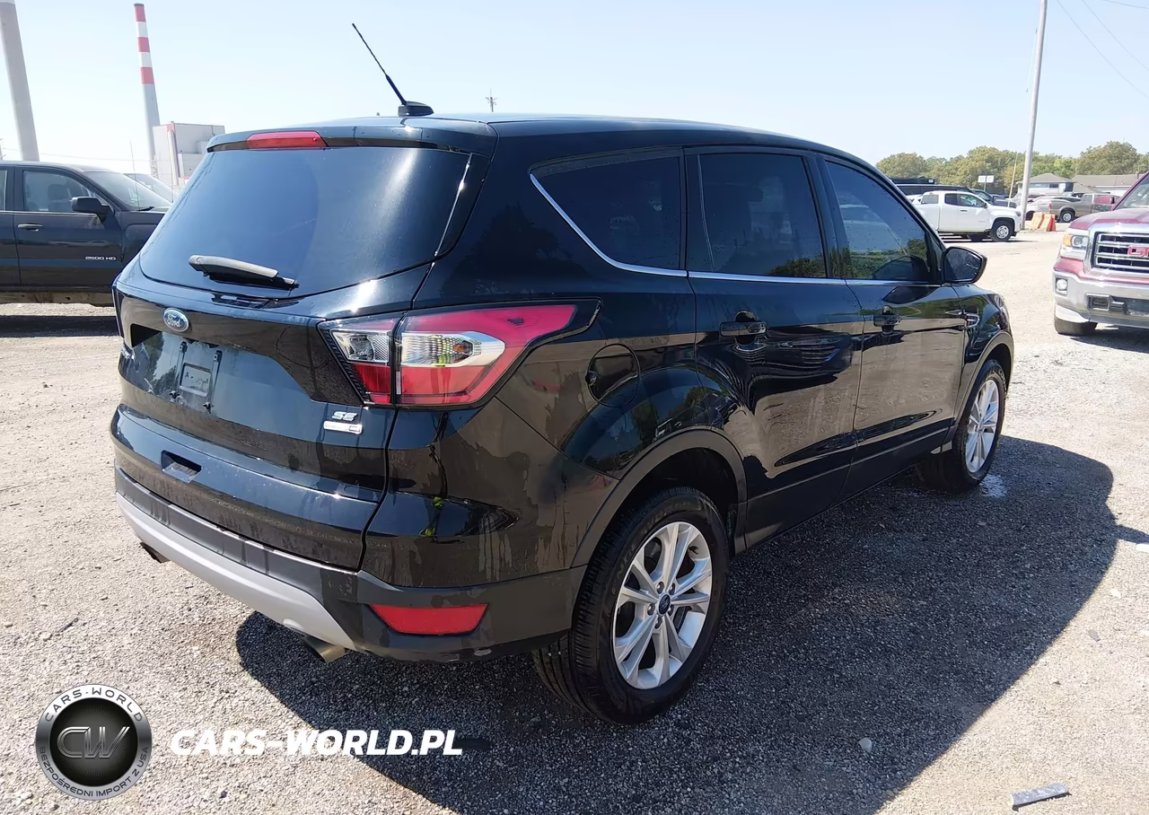 2017 Ford Escape Se VIN:1FMCU9GD0HUE50374 - 4