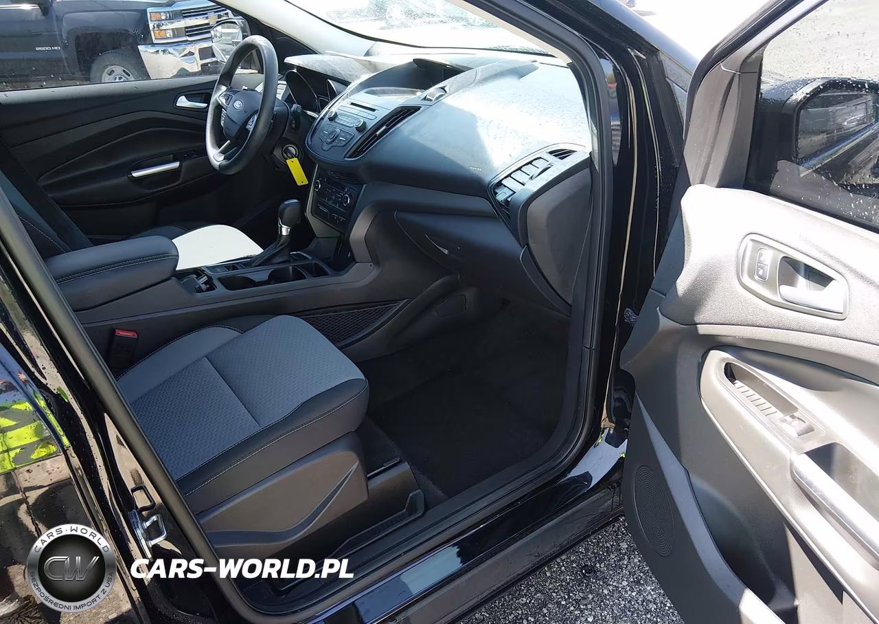 2017 Ford Escape Se VIN:1FMCU9GD0HUE50374 - 5