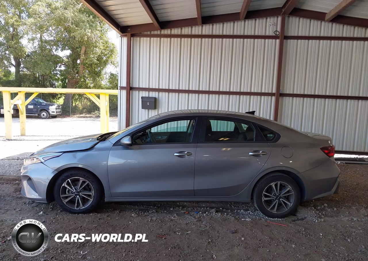 2024 Kia Forte Lxs VIN:3KPF24AD9RE738509 - 14