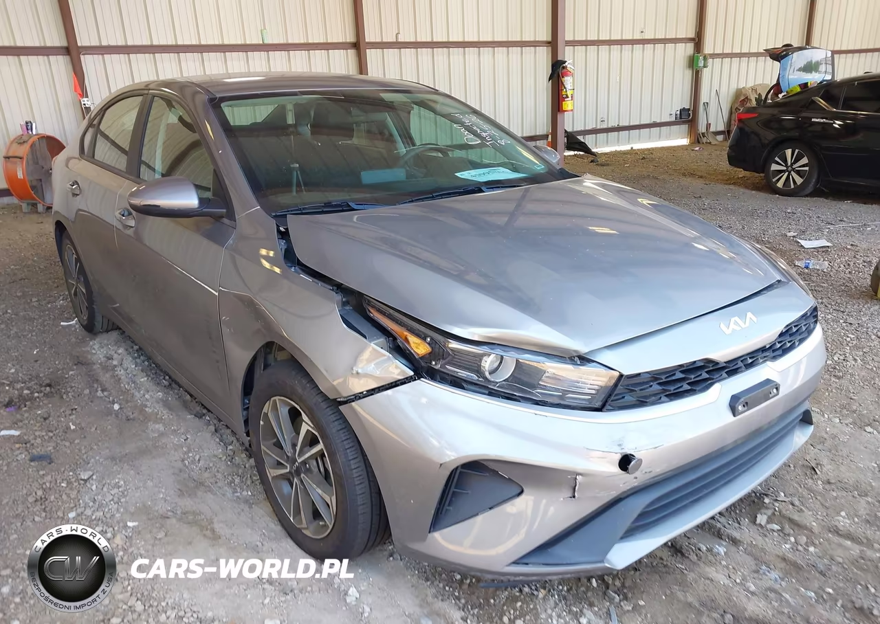 2024 Kia Forte Lxs VIN:3KPF24AD9RE738509 - 17