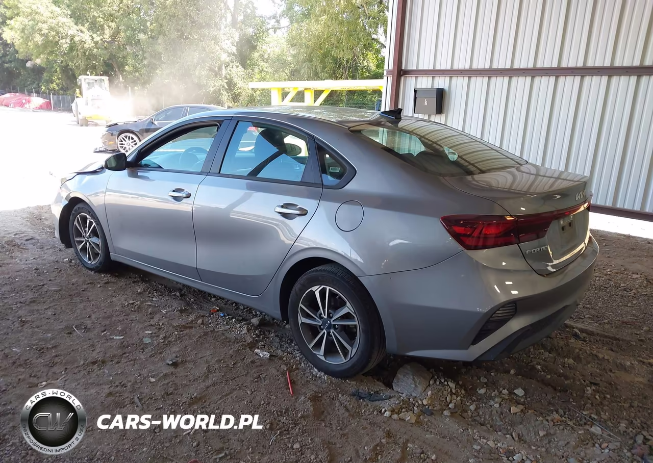 2024 Kia Forte Lxs VIN:3KPF24AD9RE738509 - 3