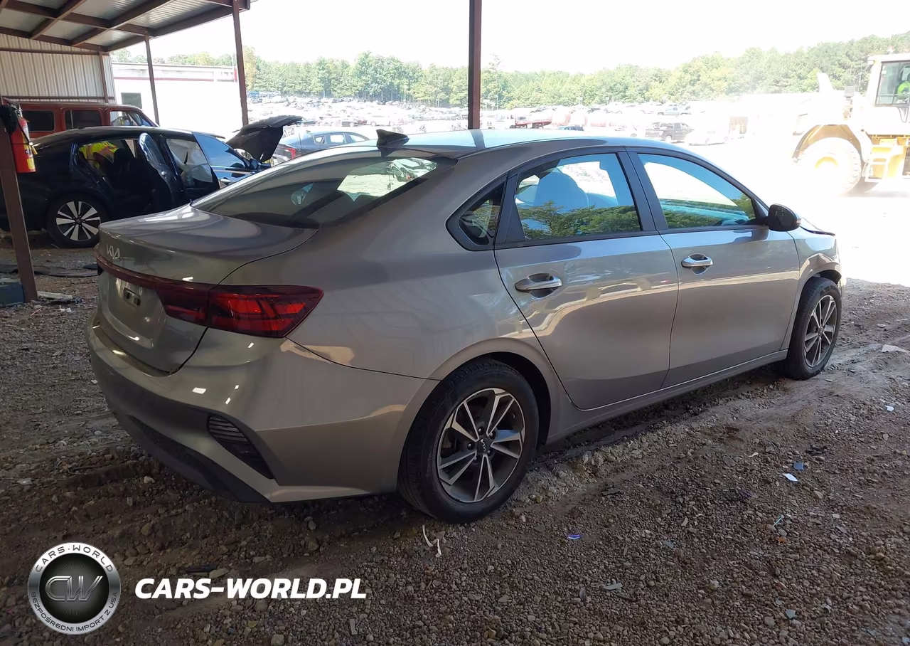 2024 Kia Forte Lxs VIN:3KPF24AD9RE738509 - 4
