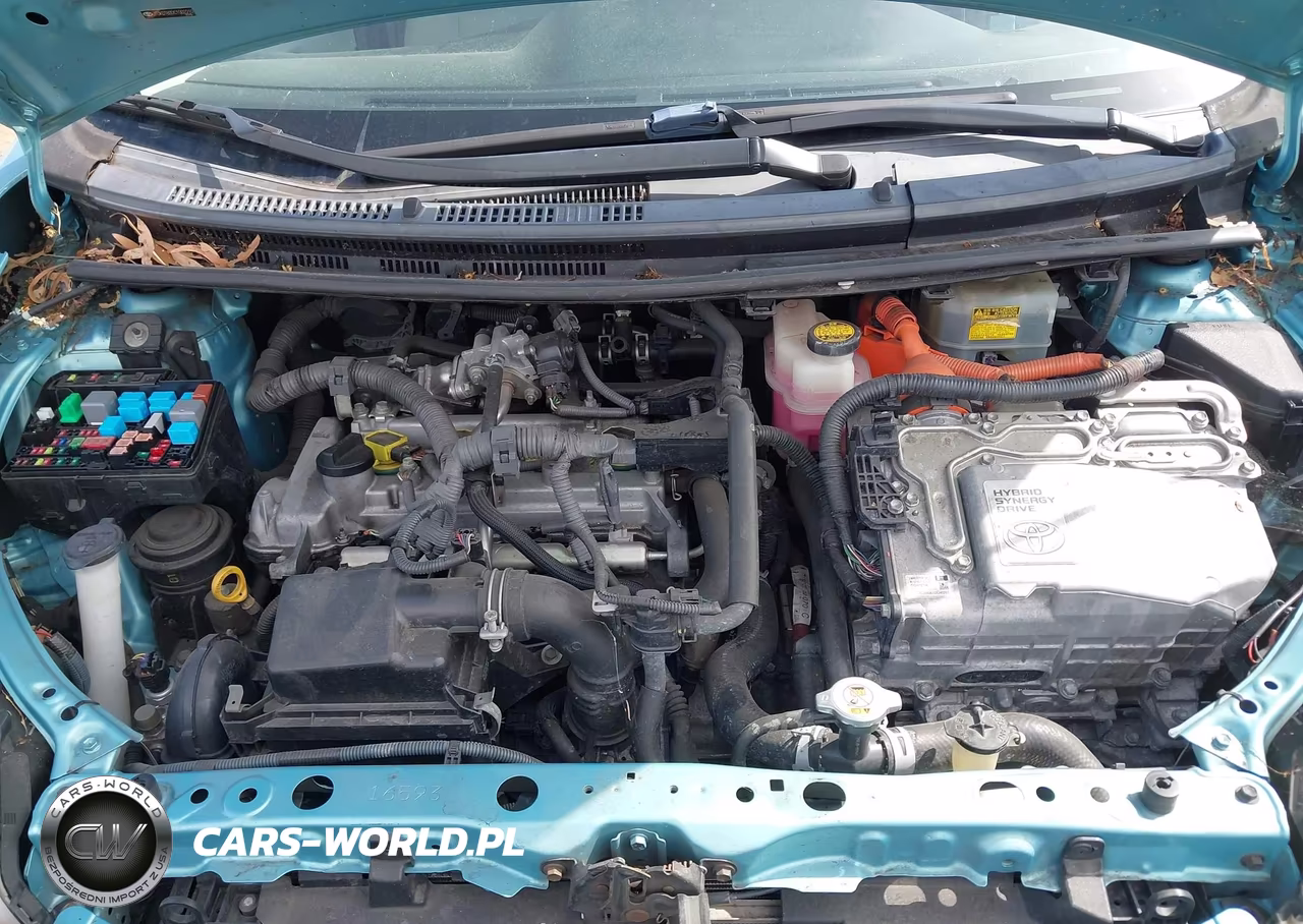 2012 Toyota Prius C One VIN:JTDKDTB32C1002210 - 10