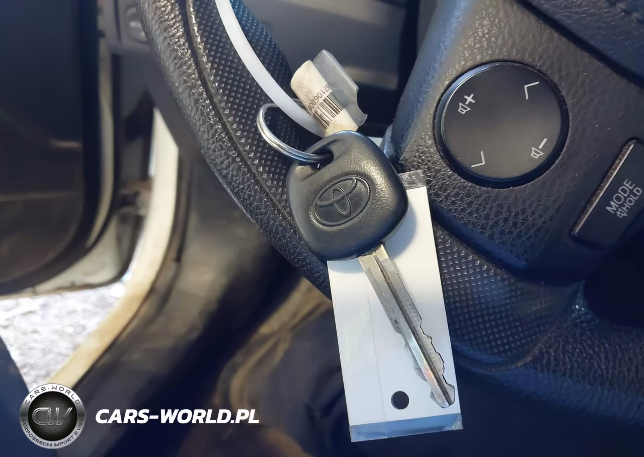 2017 Toyota Corolla L VIN:5YFBURHE9HP673291 - 11
