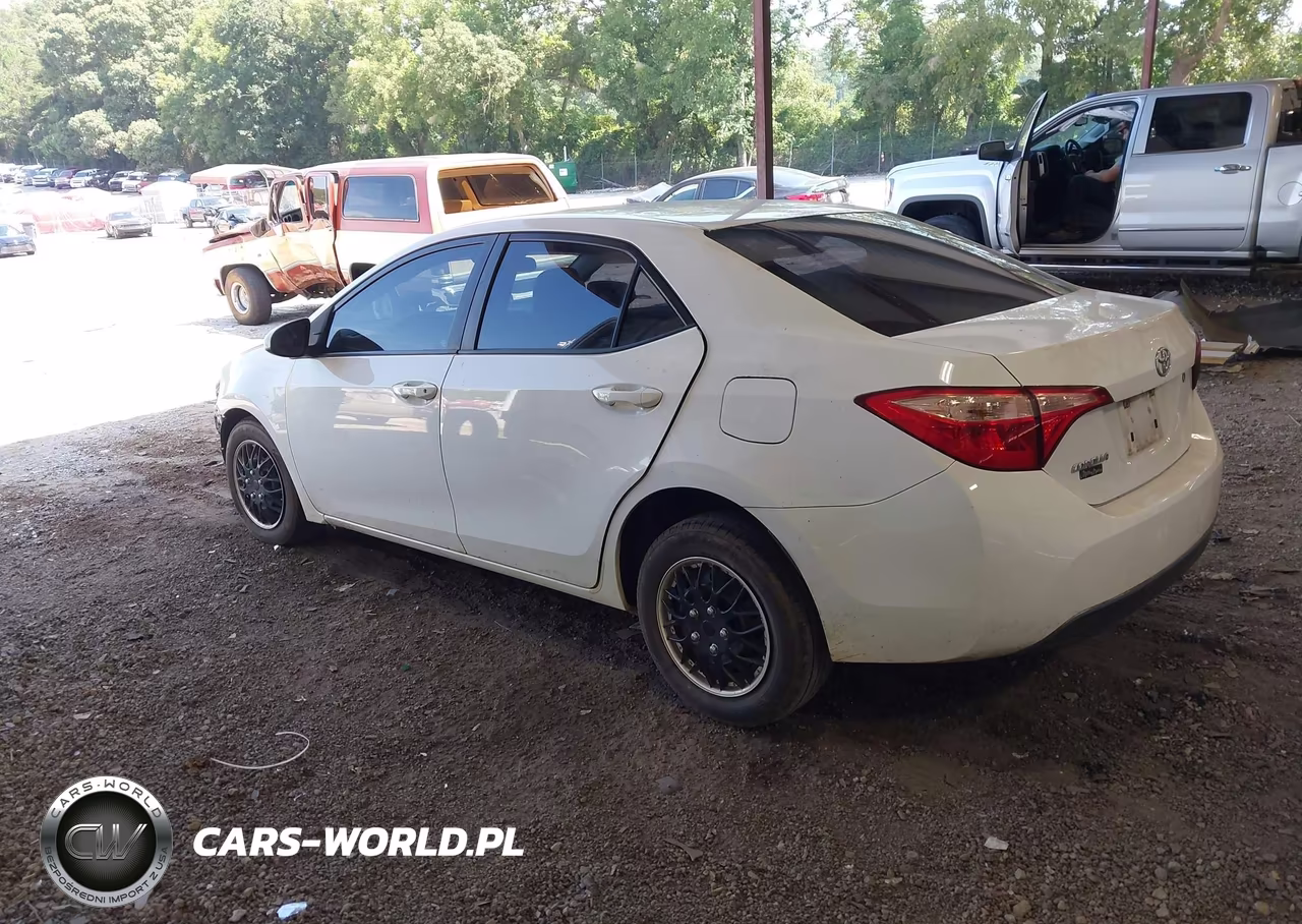 2017 Toyota Corolla L VIN:5YFBURHE9HP673291 - 3