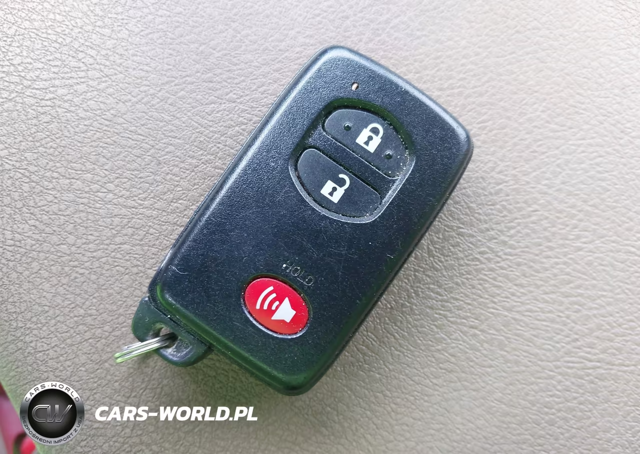 2013 Toyota Prius V Three VIN:JTDZN3EU7D3208550 - 11