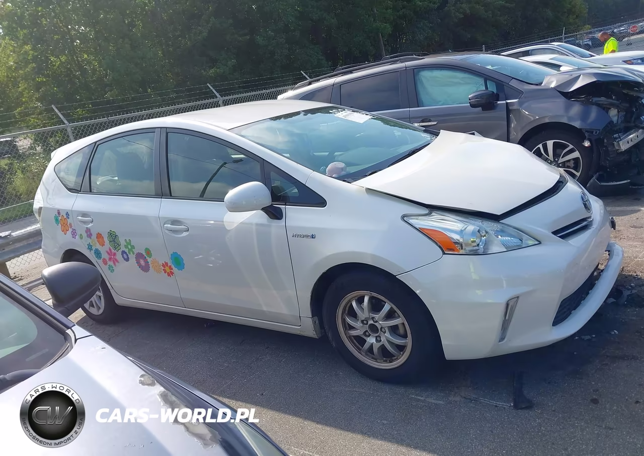 2013 Toyota Prius V Three VIN:JTDZN3EU7D3208550 - 13