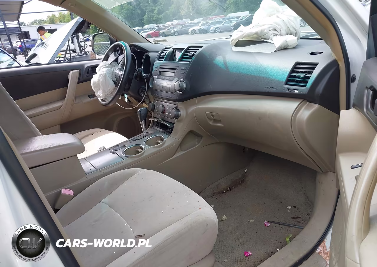 2010 Toyota Highlander Base V6 VIN:JTEBK3EH0A2164319 - 5