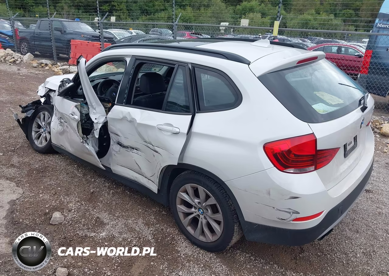 2013 BMW X1 xDrive28I VIN:WBAVL1C53DVR81926 - 3