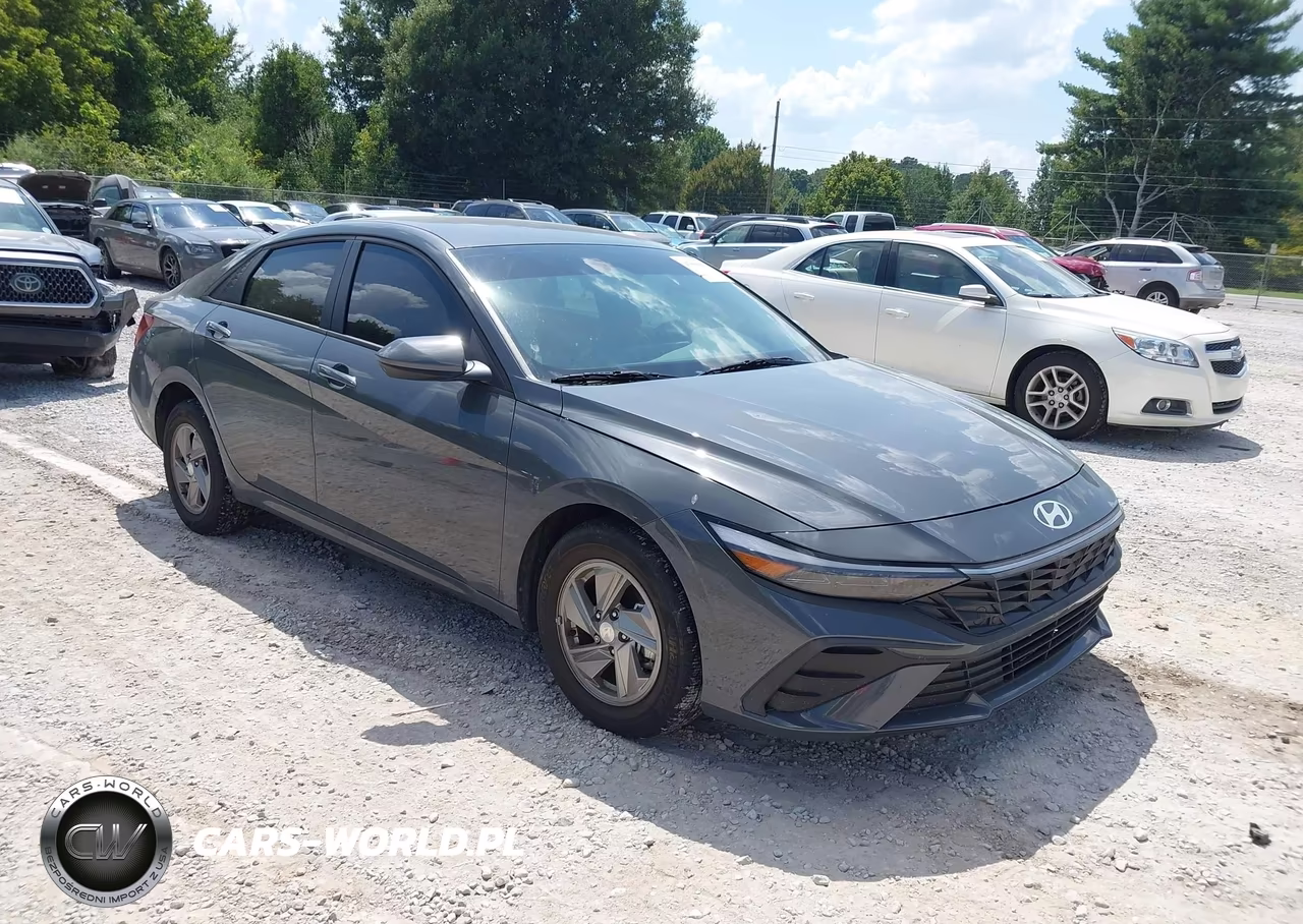 2025 Hyundai Elantra Se
