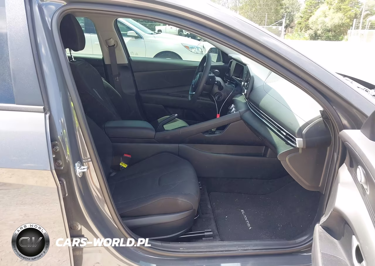 2025 Hyundai Elantra Se VIN:KMHLL4DG8SU979390 - 5