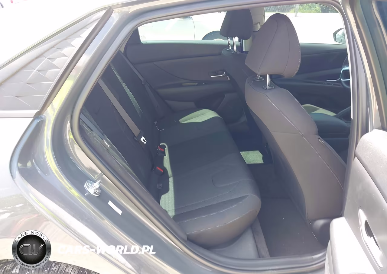 2025 Hyundai Elantra Se VIN:KMHLL4DG8SU979390 - 8