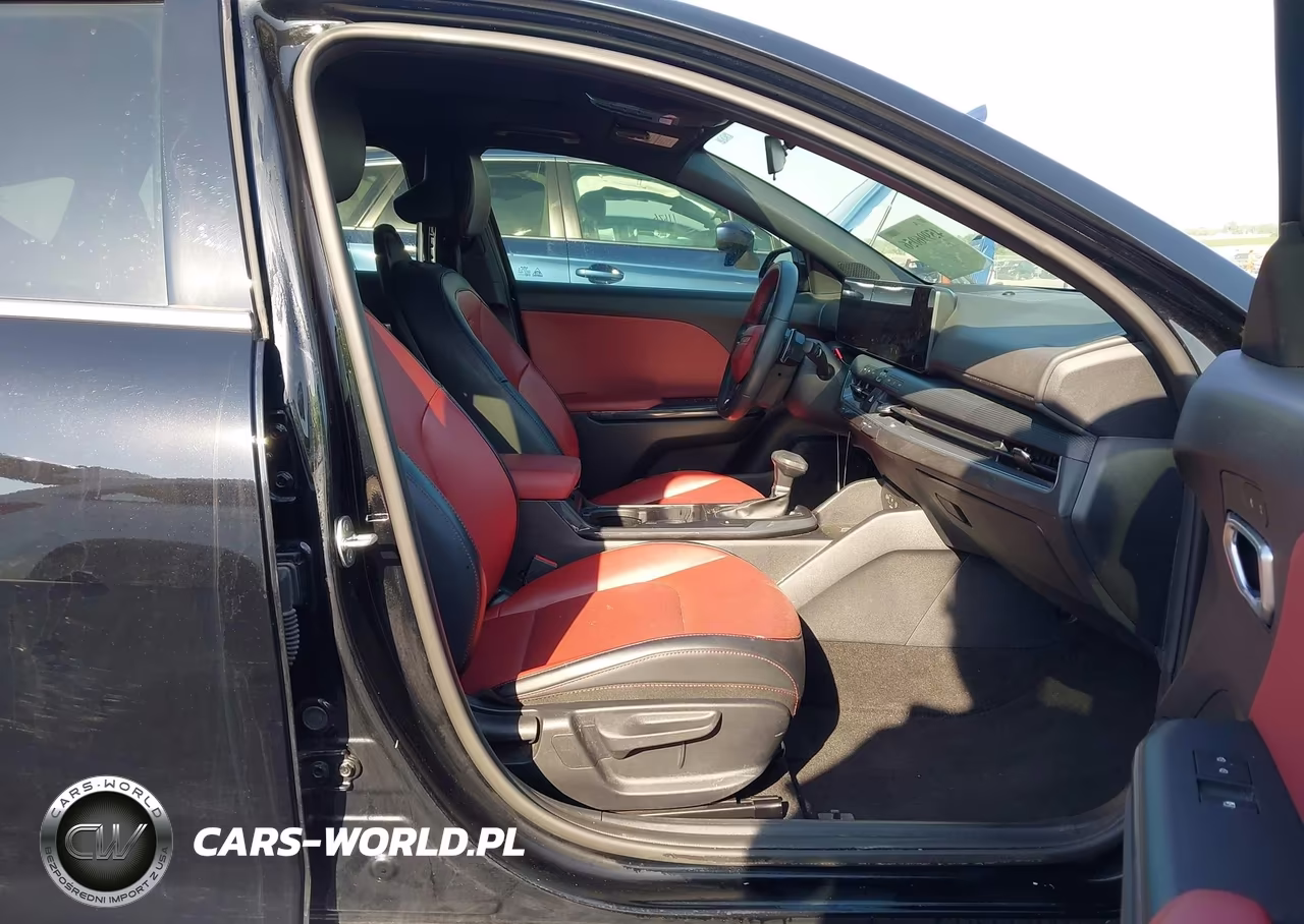 2025 Kia K4 Gt-Line VIN:3KPFW4DE9SE052047 - 5