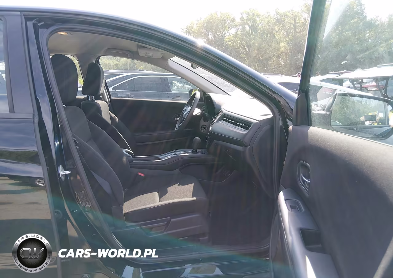 2018 Honda Hr-V Lx VIN:3CZRU6H38JG716391 - 5