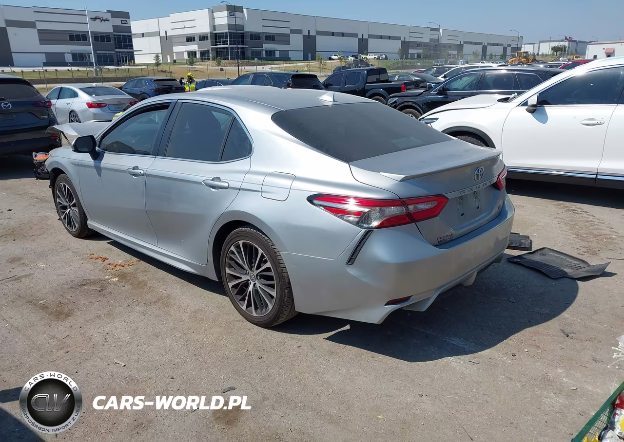 2019 Toyota Camry Se VIN:4T1B11HK6KU699448 - 3