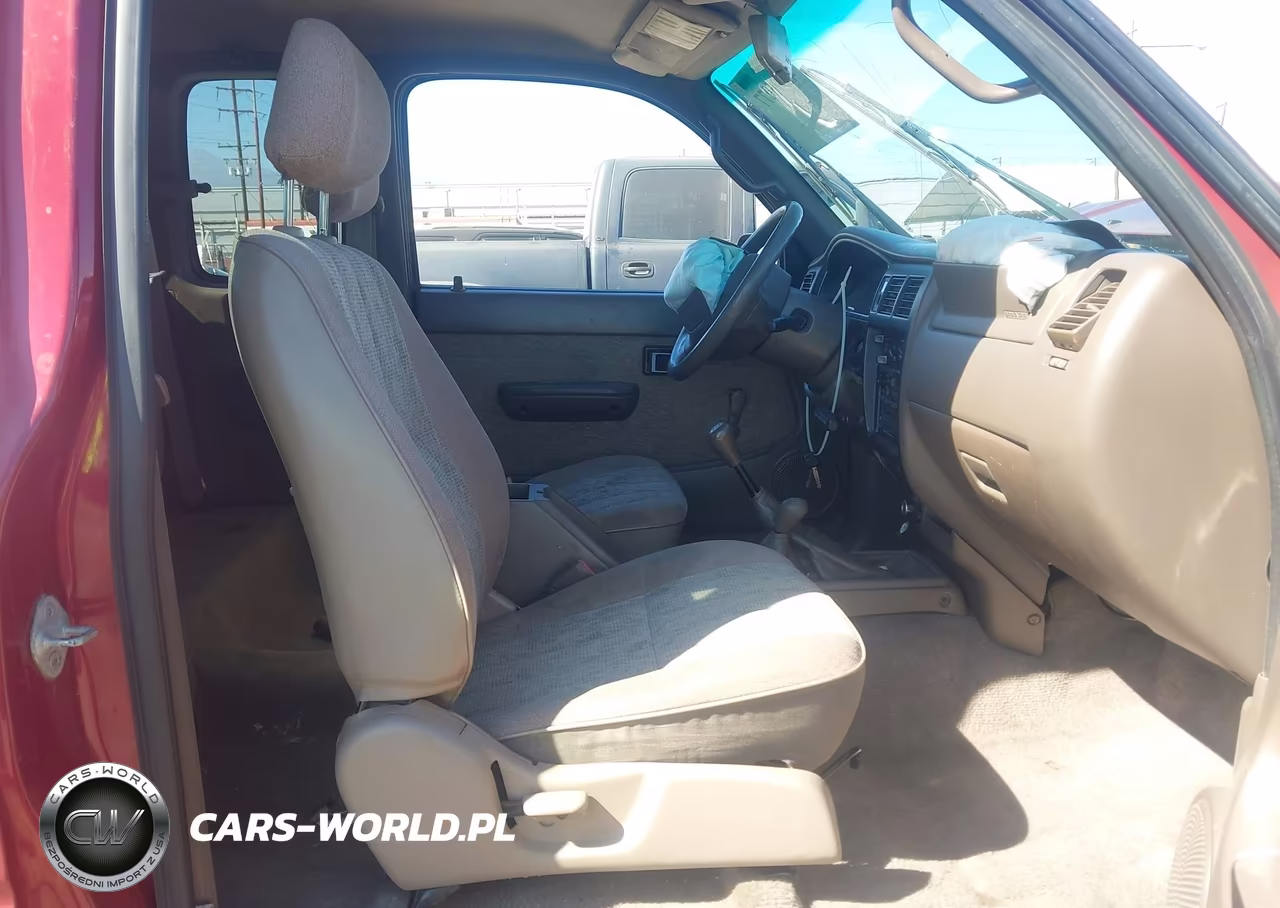 1999 Toyota Tacoma VIN:4TAWM72N9XZ439666 - 5