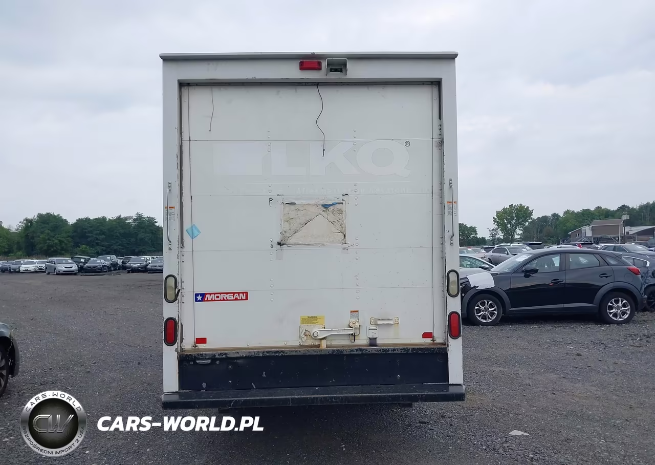 2017 Chevrolet Express Cutaway Work Van VIN:1GB0GRFF5H1160882 - 16