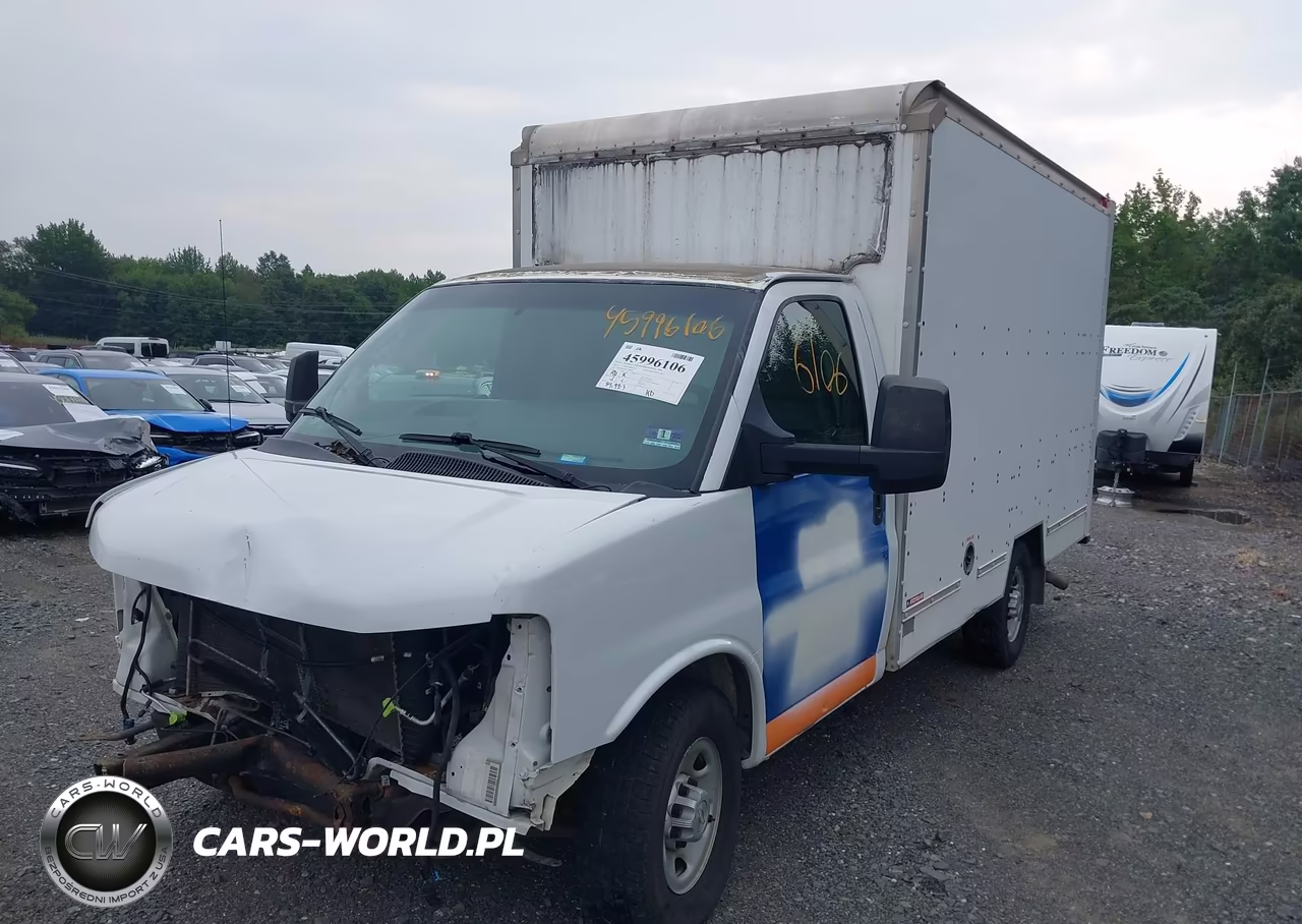 2017 Chevrolet Express Cutaway Work Van VIN:1GB0GRFF5H1160882 - 6