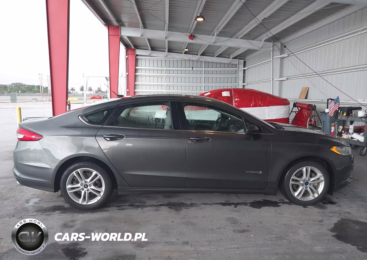 2018 Ford Fusion Hybrid S VIN:3FA6P0UU3JR271550 - 13