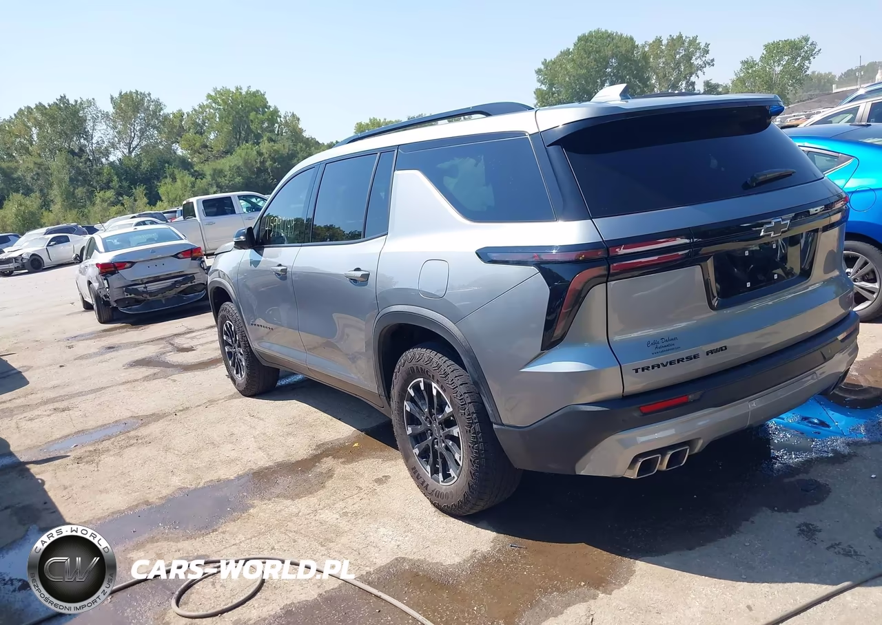 2025 Chevrolet Traverse Awd Z71 VIN:1GNEVJRS3SJ183318 - 3
