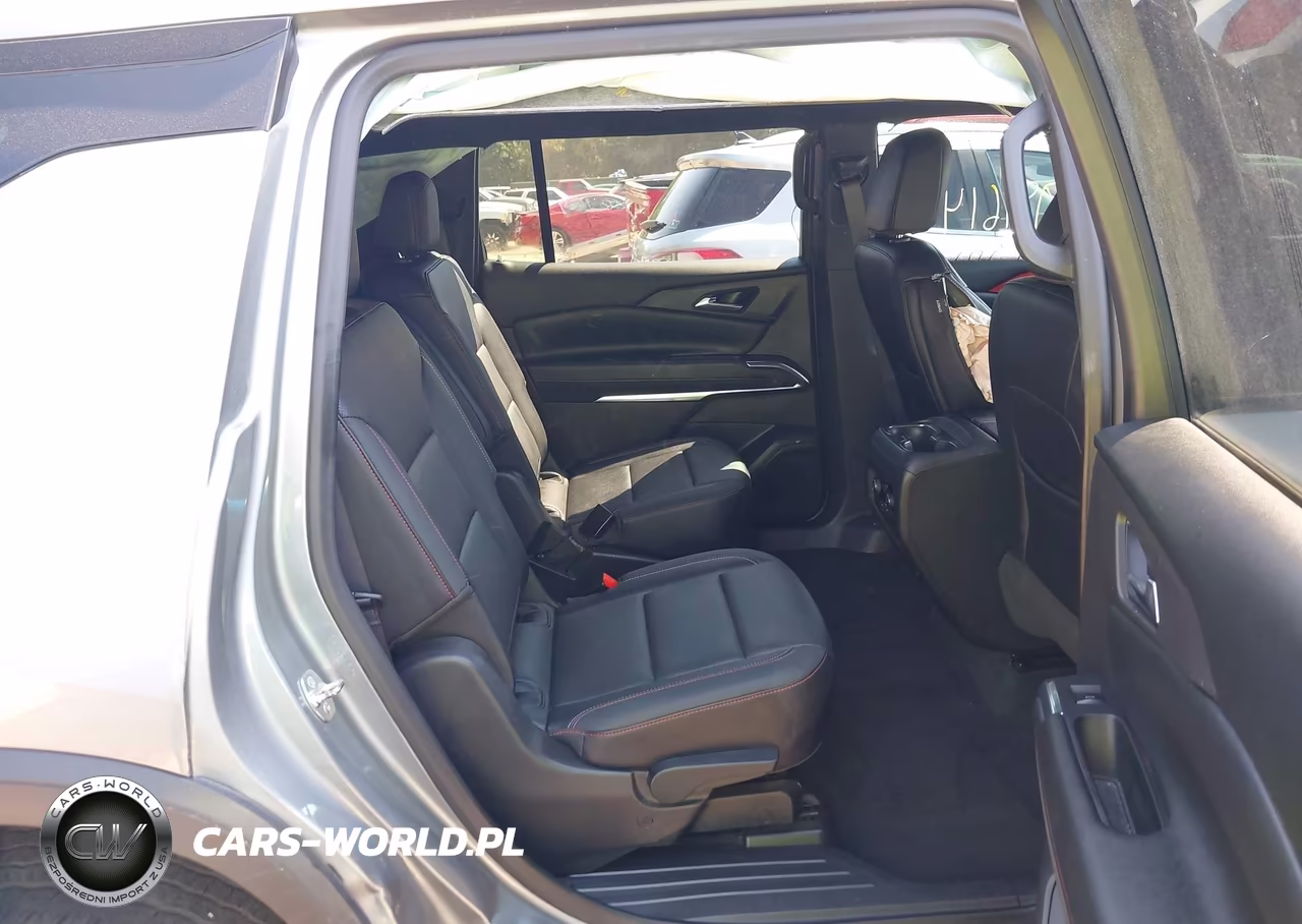 2025 Chevrolet Traverse Awd Z71 VIN:1GNEVJRS3SJ183318 - 8